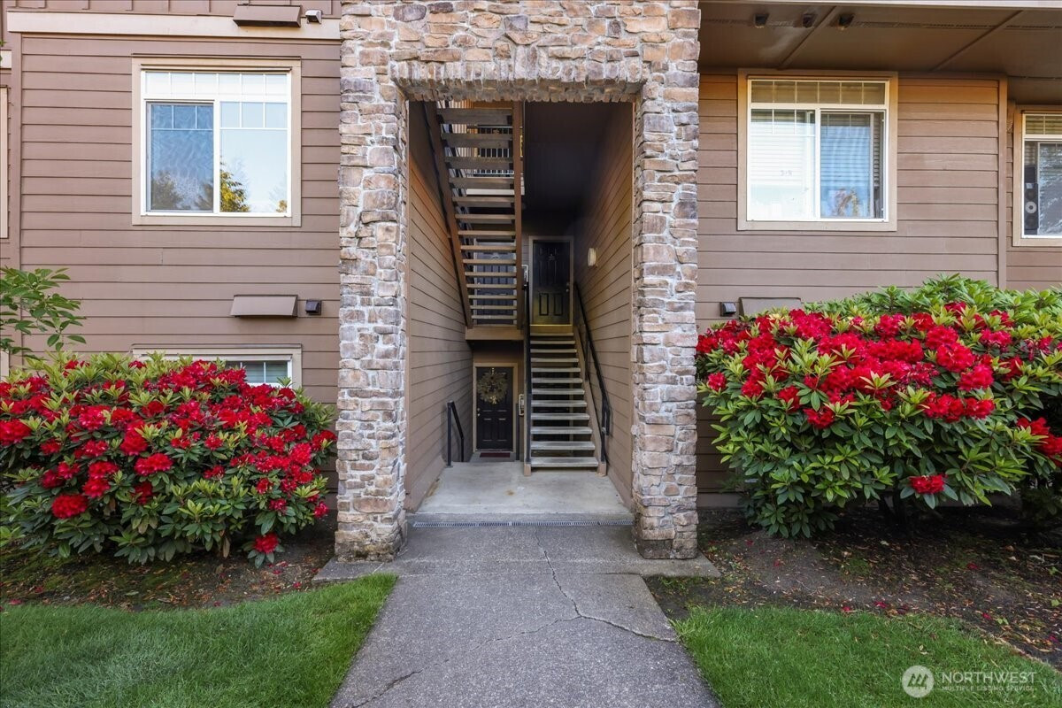 18930 Bothell Everett Hwy Unit V201, Bothell, WA 98012