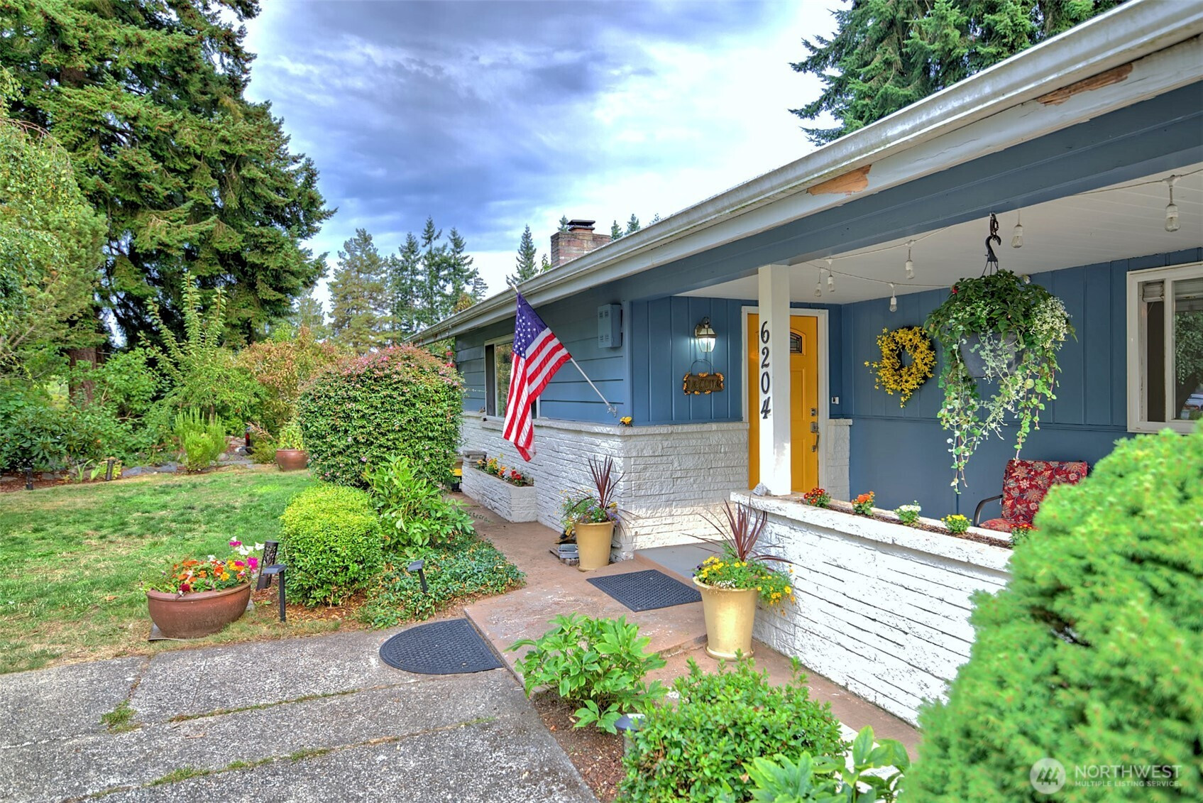 6204 204th Street SW, Lynnwood, WA 98036