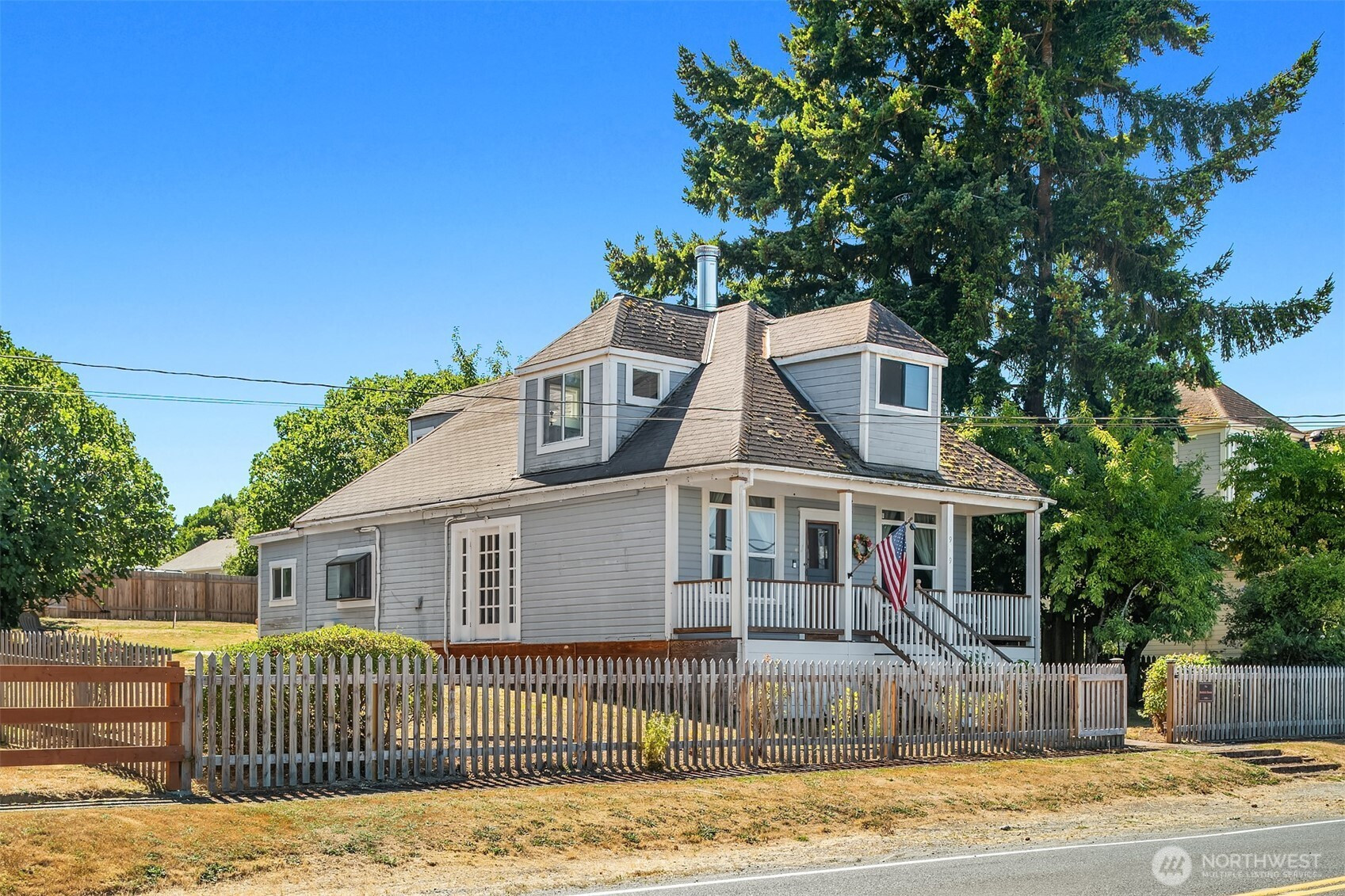9819 SW Dock Street, Vashon, WA 98070