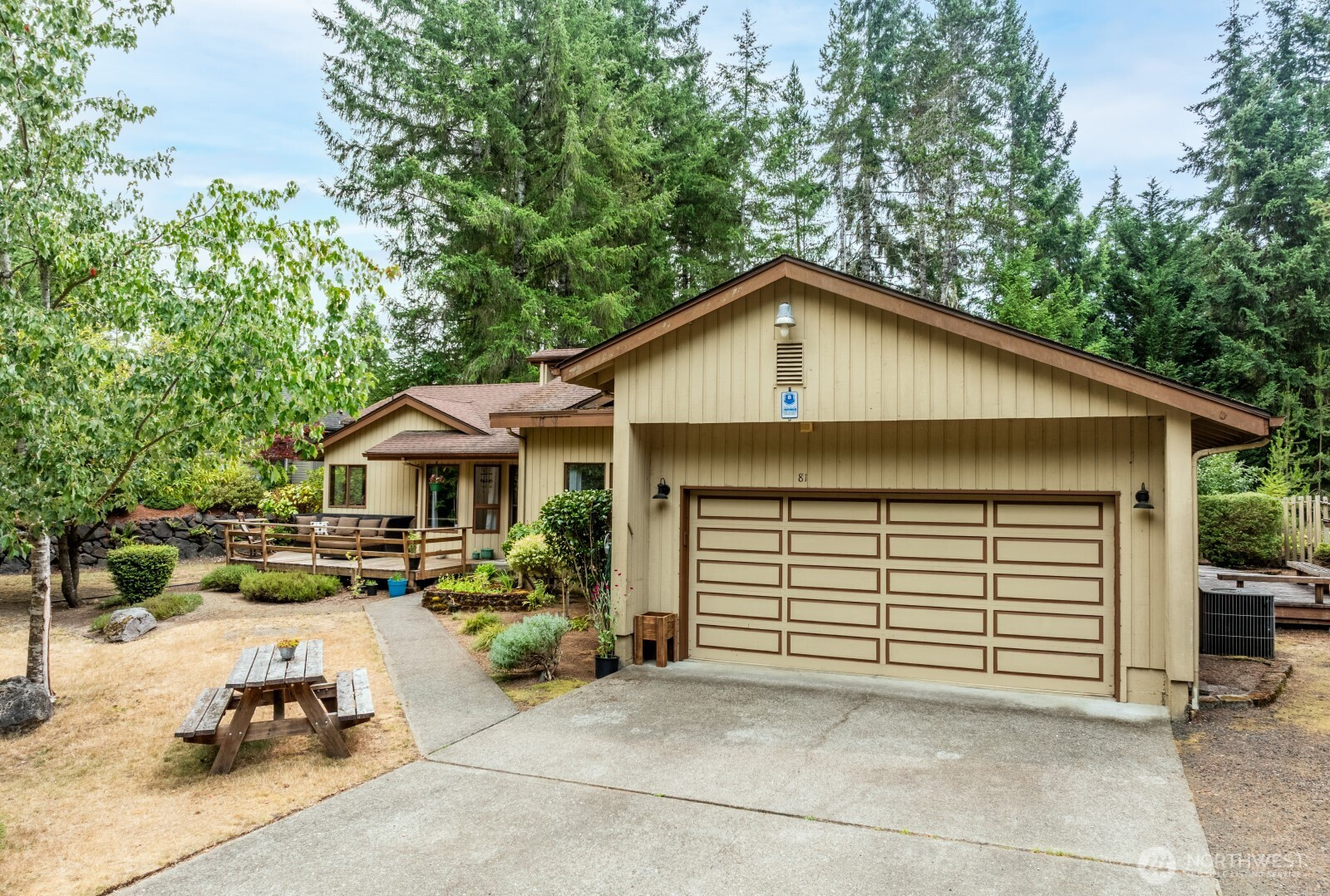 81 E Nancy Drive, Union, WA 98592