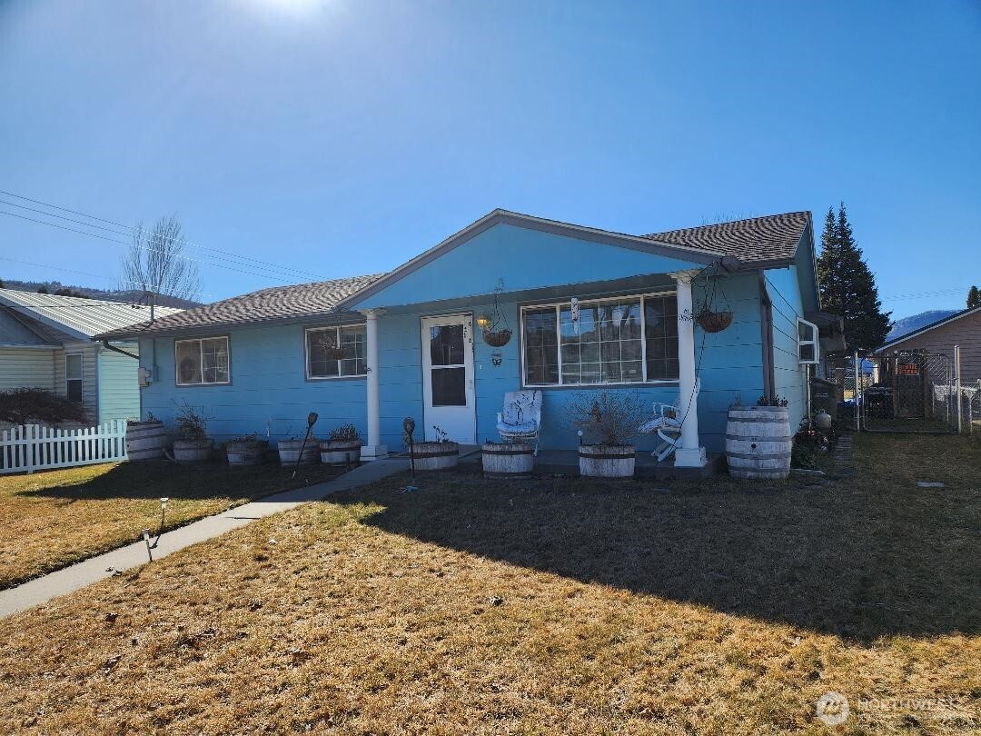 506 Central Avenue, Oroville, WA 98844
