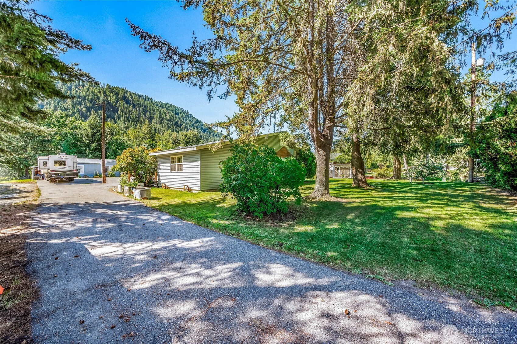 7569 US HWY 97, Peshastin, WA 98847