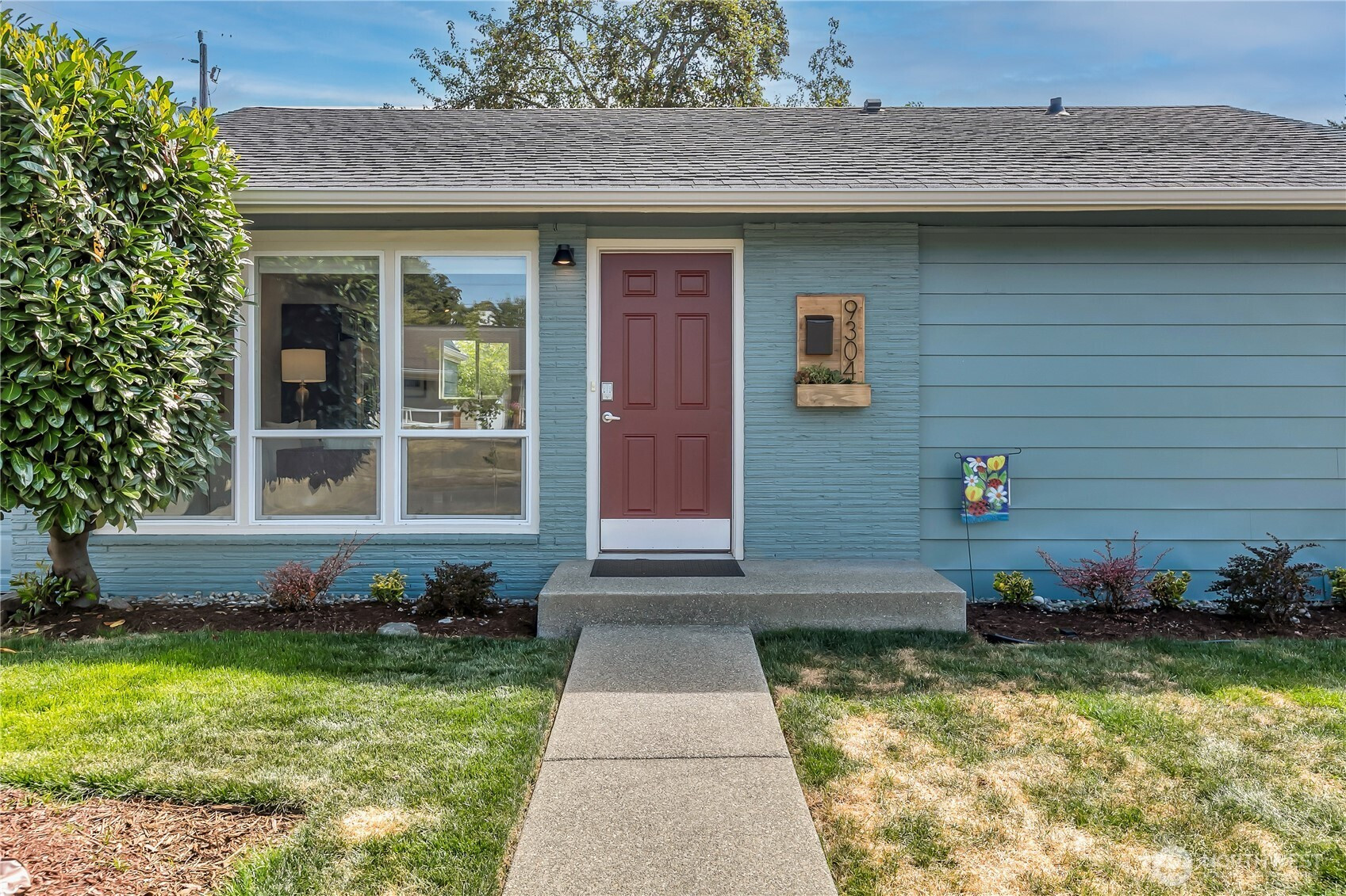 9304 32nd Avenue SW, Seattle, WA 98126