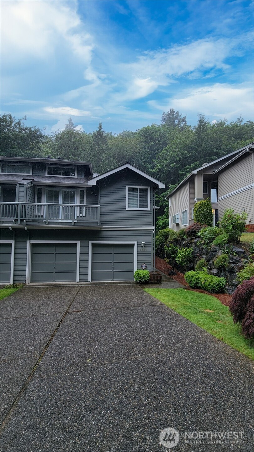9205 NE 128th Lane, Kirkland, WA 98034
