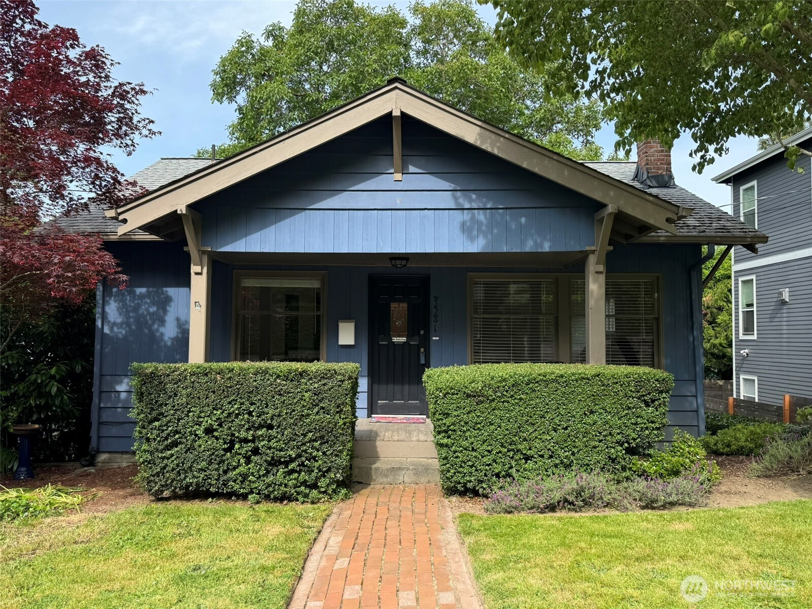 4521 49th Avenue NE, Seattle, WA 98105