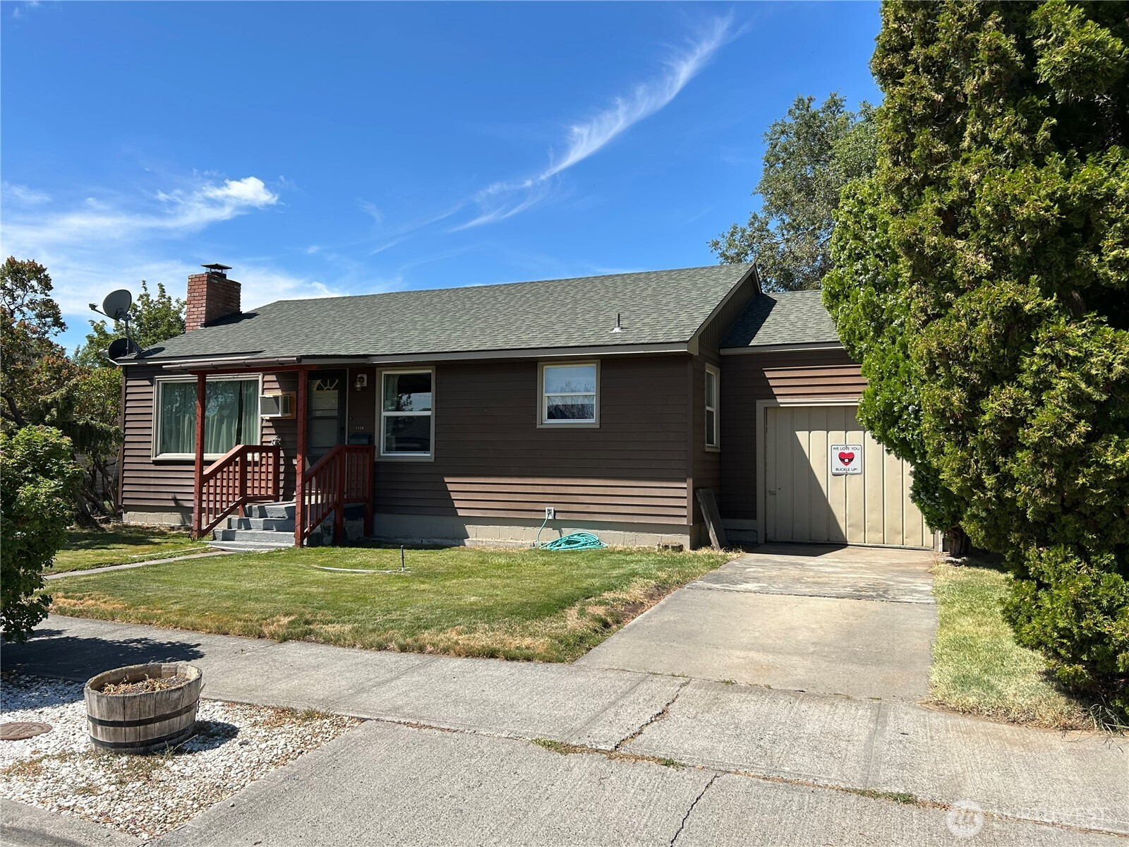 1126 W Columbia Ave, Moses Lake, WA 98837