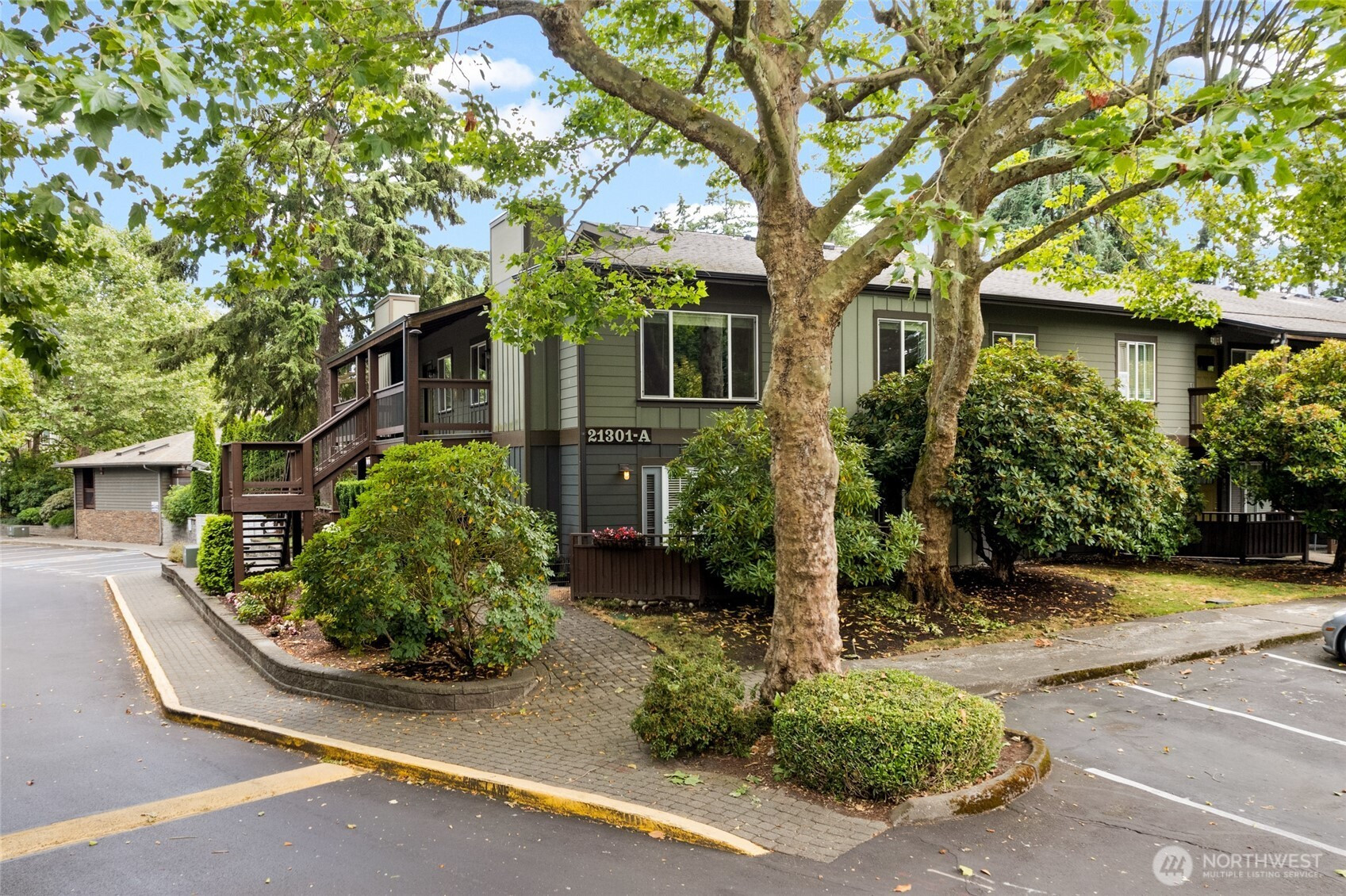 21301 48th Avenue W, Mountlake Terrace, WA 98043