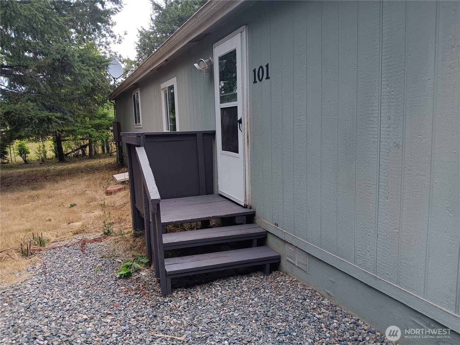 101 Meadow Road, Rainier, WA 98576