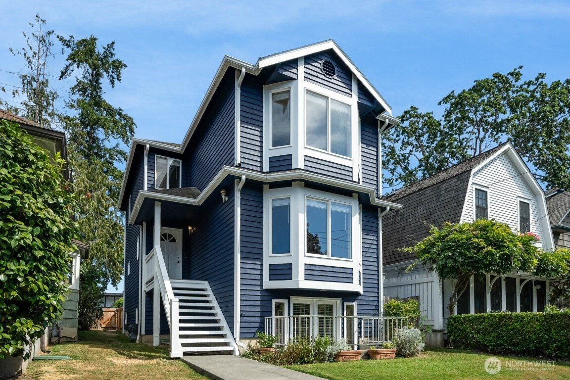 2006 42nd Avenue E, Seattle, WA 98112