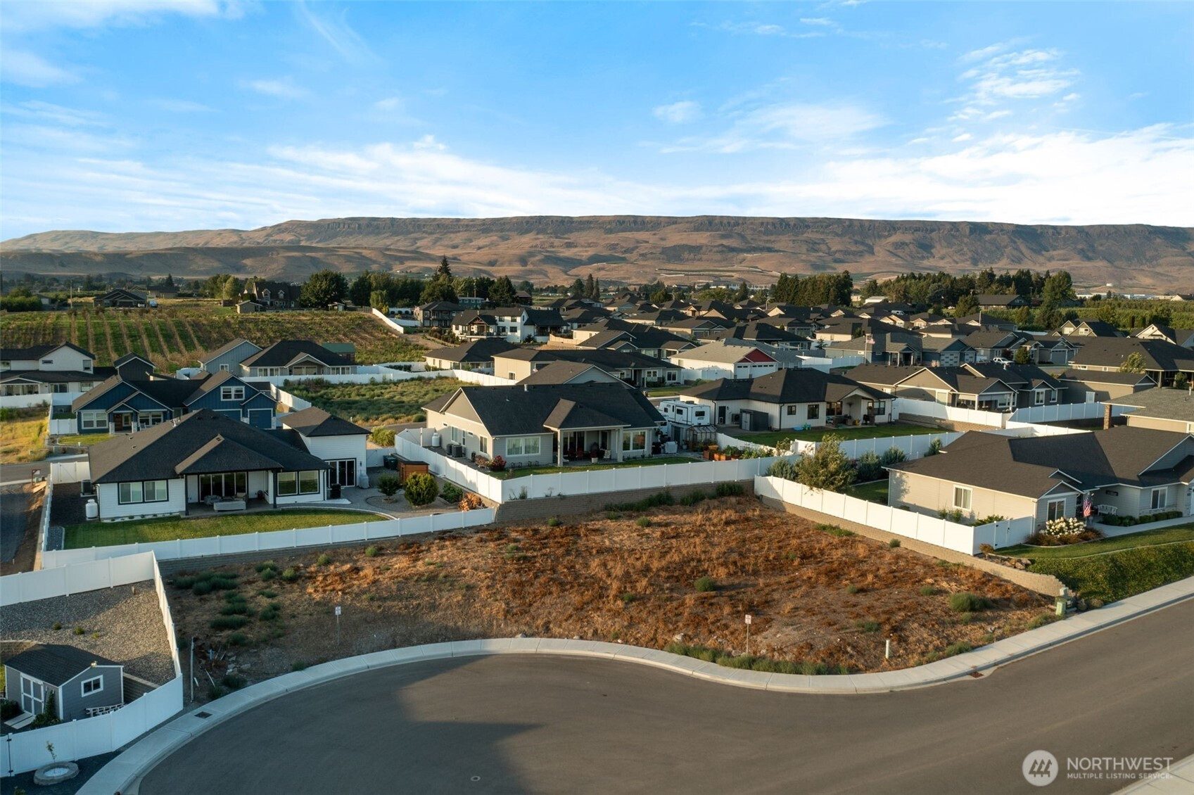 2571 Paisley Street SE, East Wenatchee, WA 98802