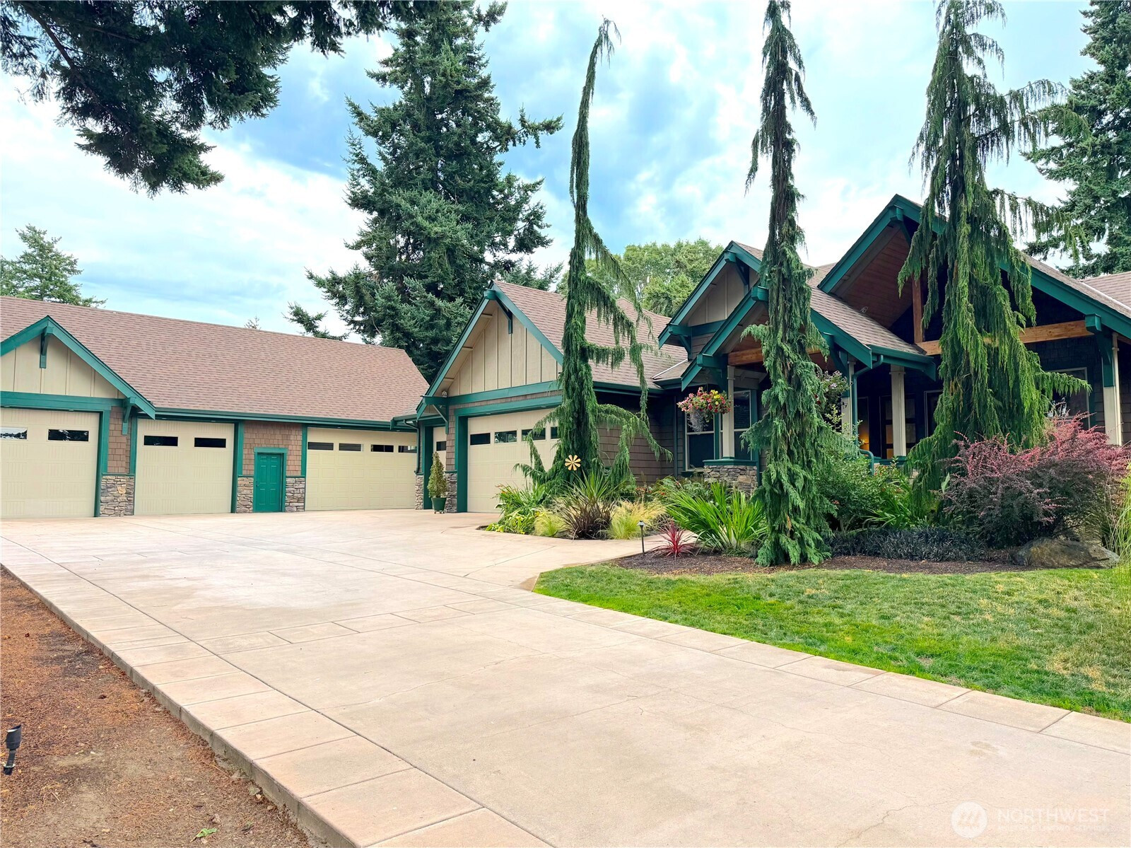 19642 8th Avenue S, Des Moines, WA 98148