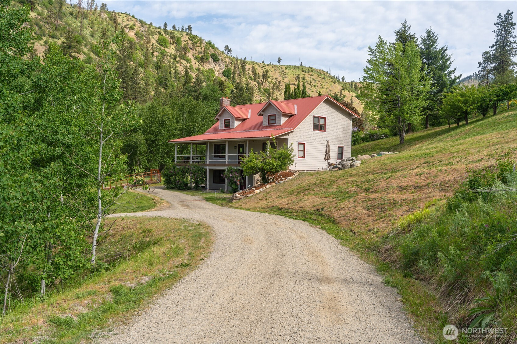 7280 Olalla Cyn Road, Cashmere, WA 98815