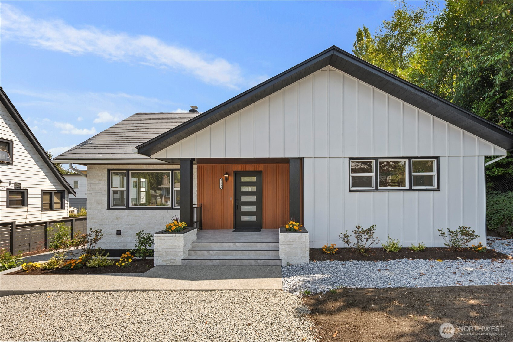 9694 A 51st Avenue S, Seattle, WA 98118
