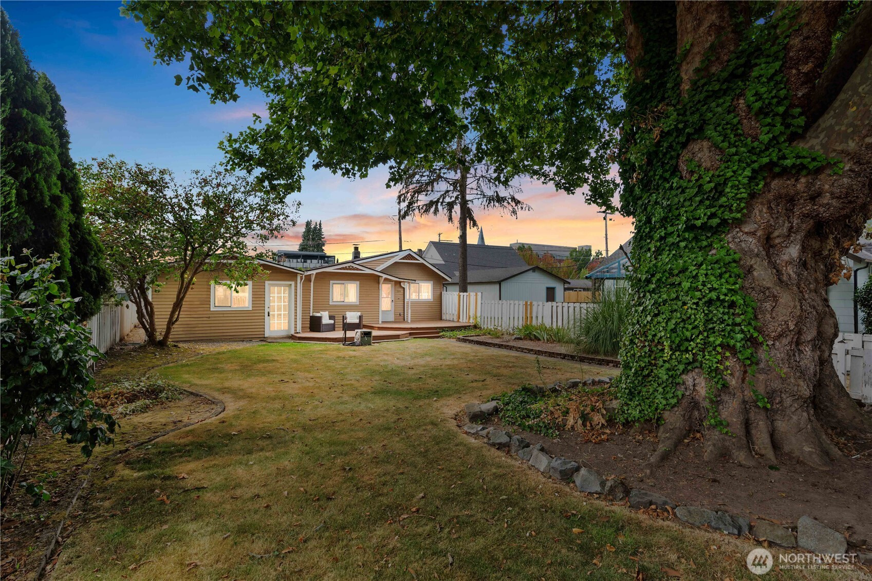504 3rd Street SE, Puyallup, WA 98372