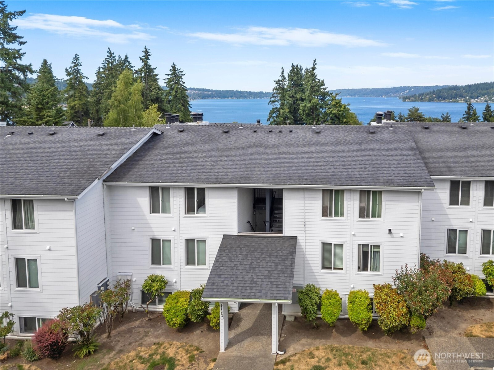 4183 W Lake Sammamish Parkway SE, Bellevue, WA 98008