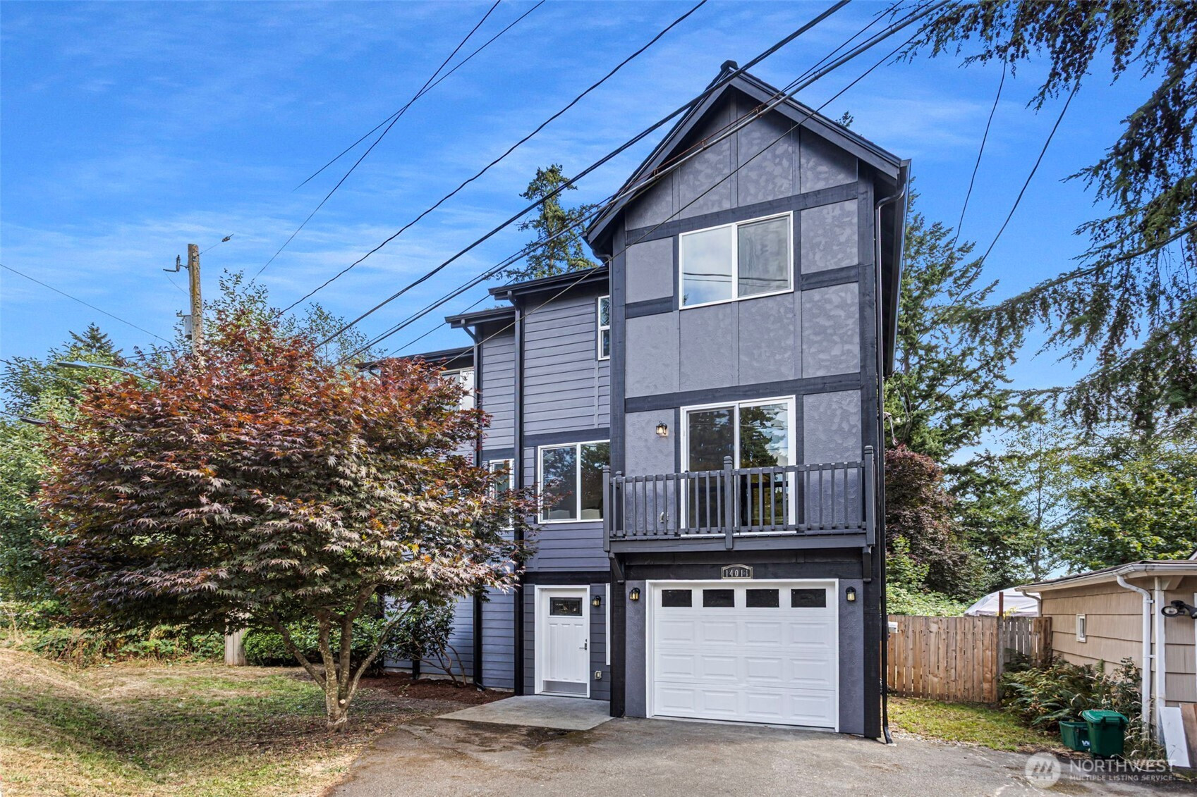 14011 Roosevelt Way N, Seattle, WA 98133