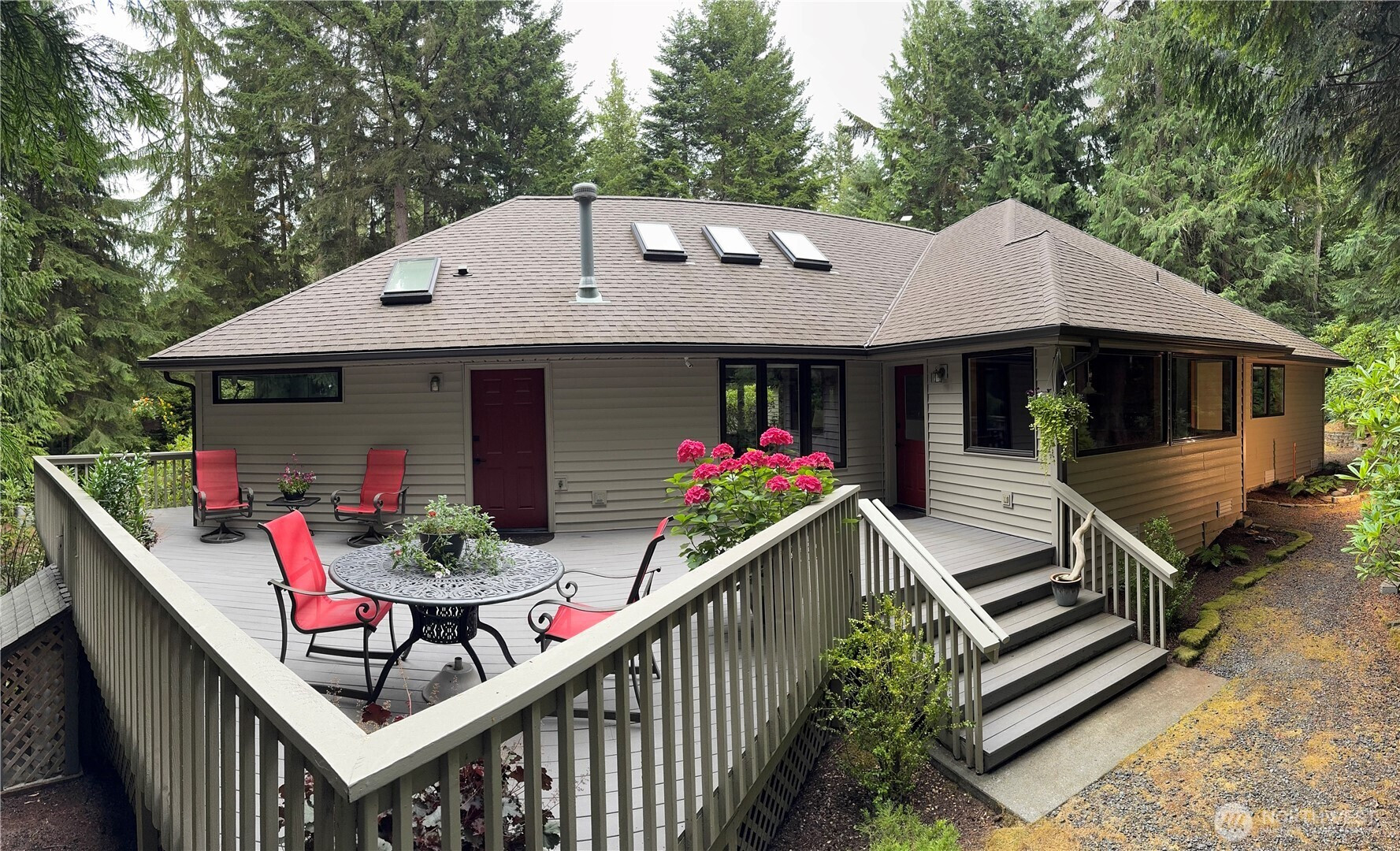 201 Buck Loop Road, Sequim, WA 98382