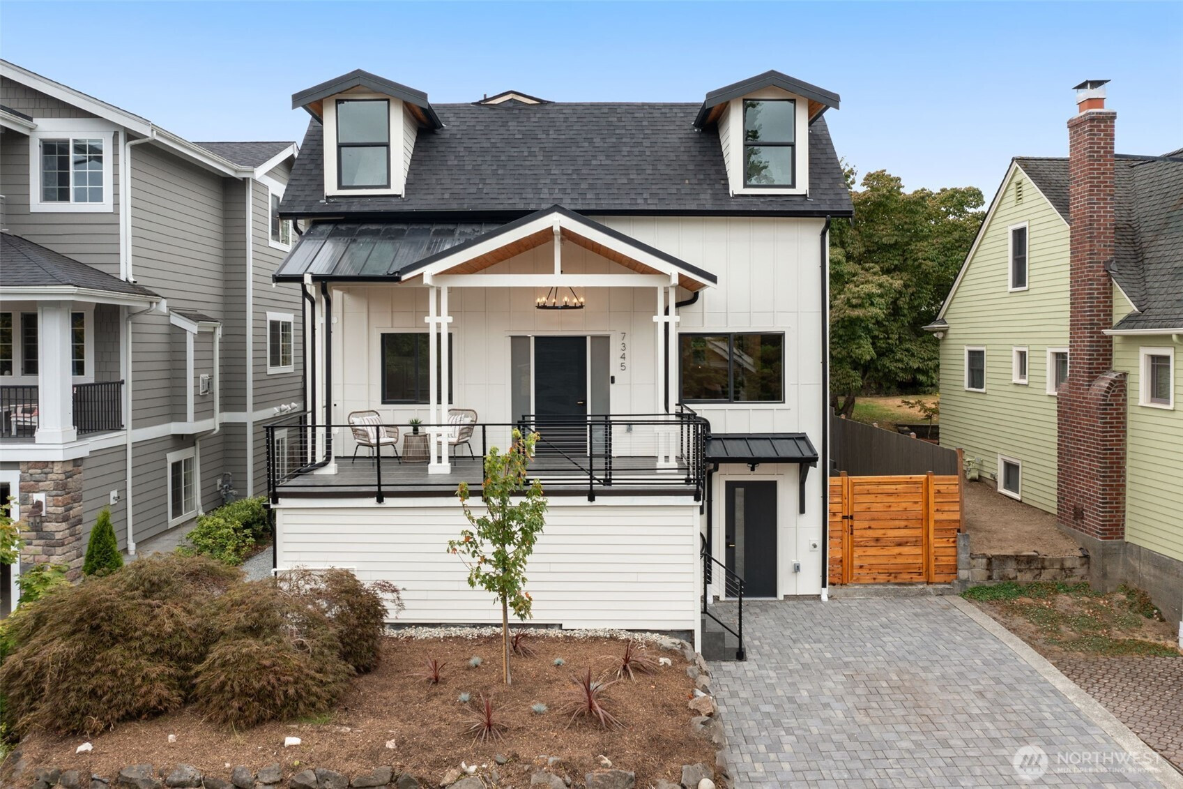 7345 17th Avenue NW, Seattle, WA 98117
