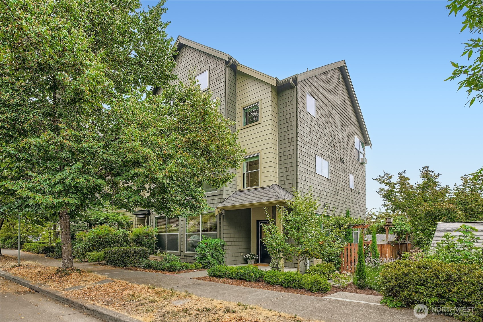 4408 28th S, Seattle, WA 98108