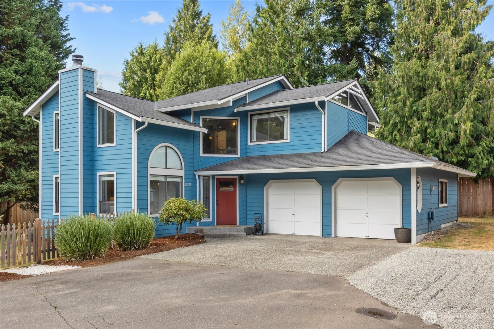 19227 75th Avenue NE, Kenmore, WA 98028