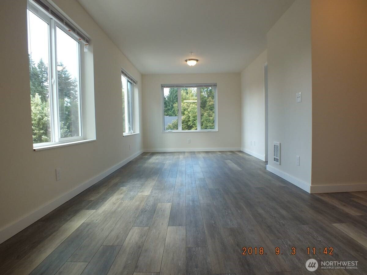 12544 15th Avenue NE, Seattle, WA 98125