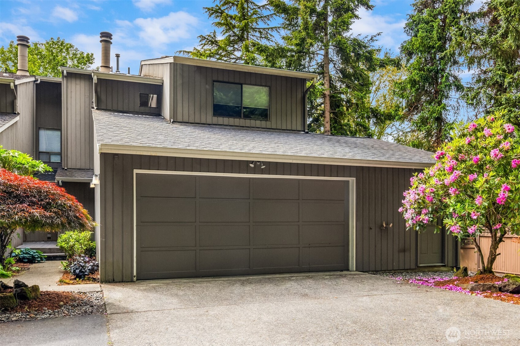 3716 Lake Washington Boulevard SE, Bellevue, WA 98006