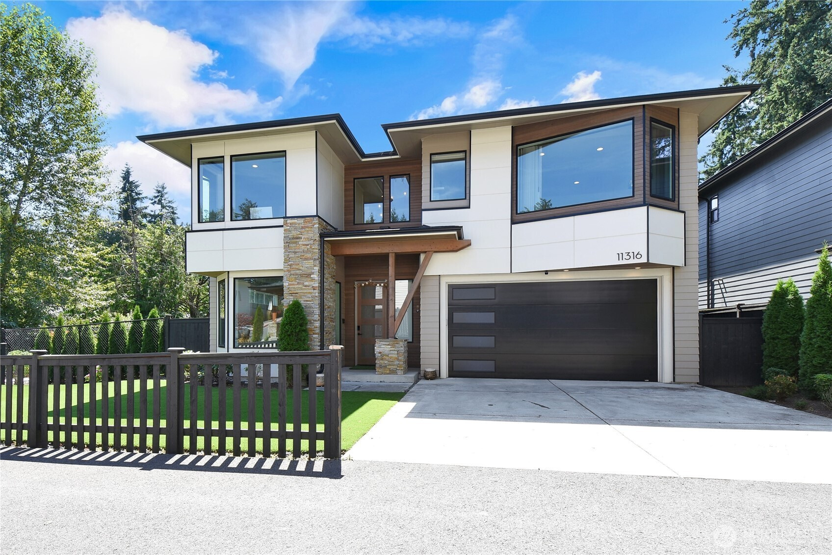 11316 115th Avenue NE, Kirkland, WA 98033