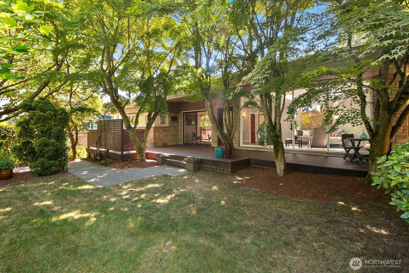 3771 W Commodore Way, Seattle, WA 98199