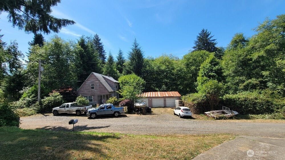 927 Clay Avenue, Raymond, WA 98577