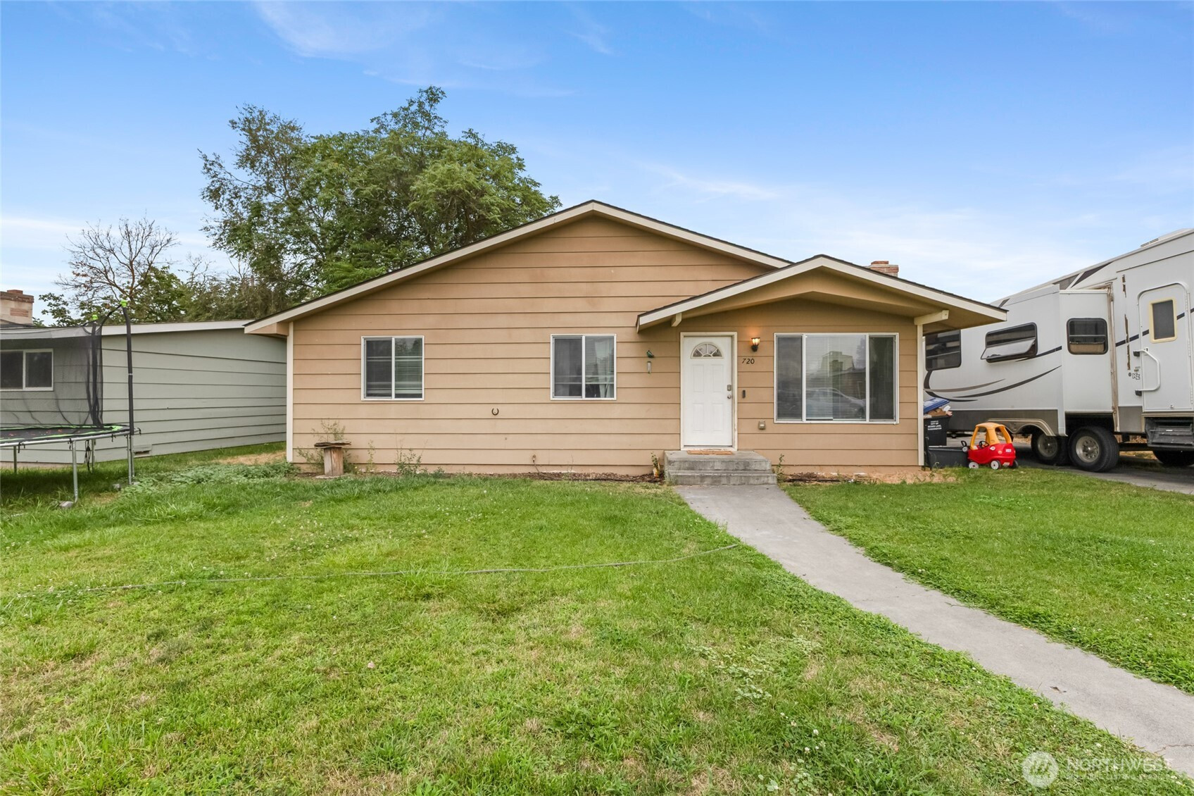 720 S Kennedy Place, Moses Lake, WA 98837
