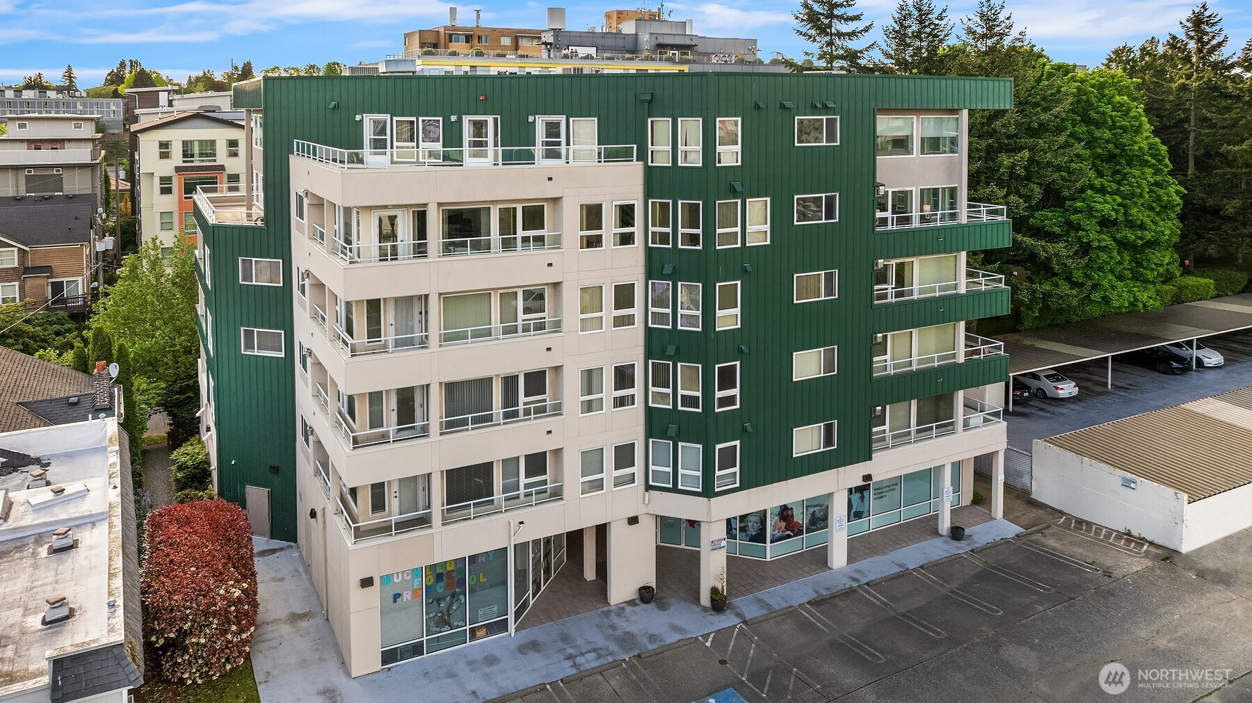 4528 8th Avenue NE, Seattle, WA 98105