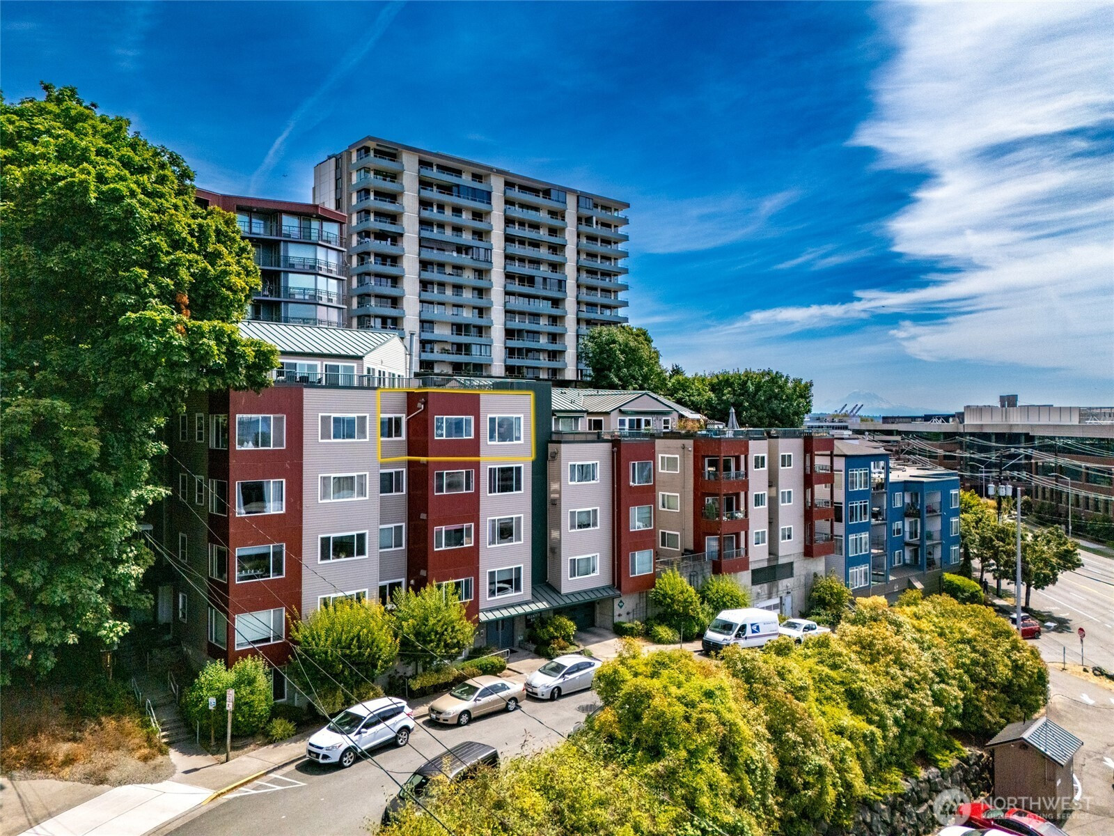 524 6th Avenue W, Seattle, WA 98119