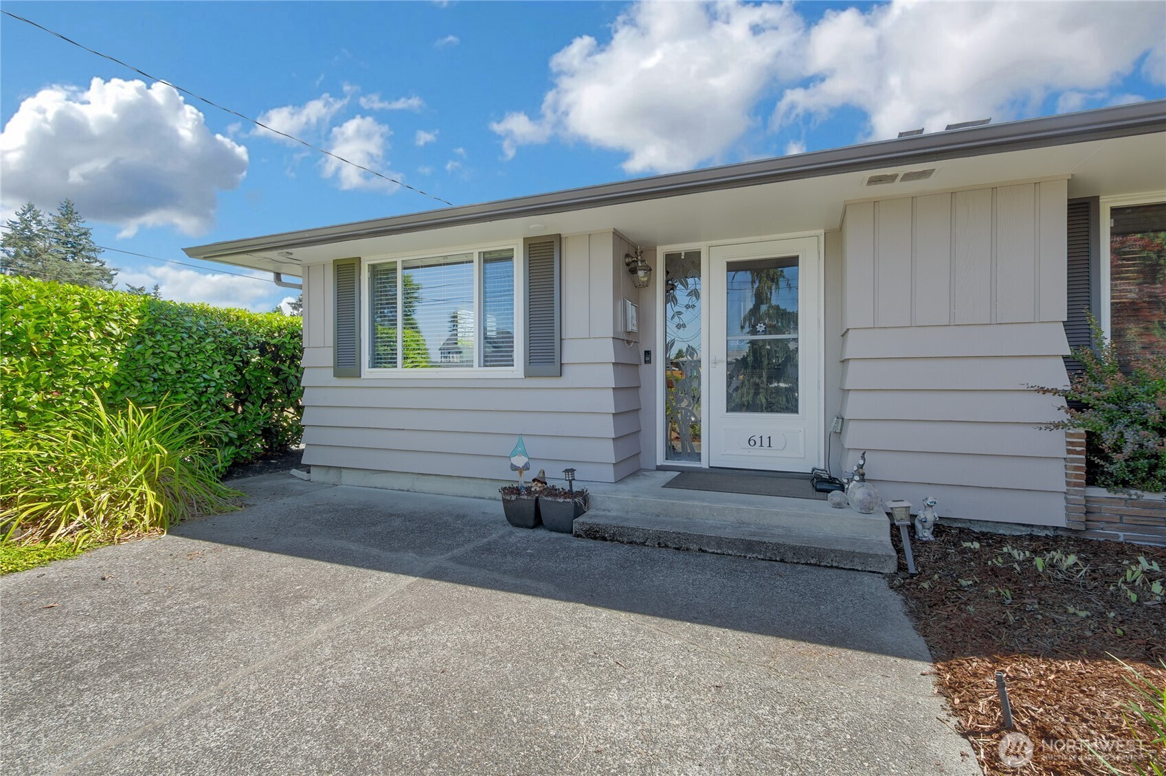 611 13th St SW, Puyallup, WA 98371
