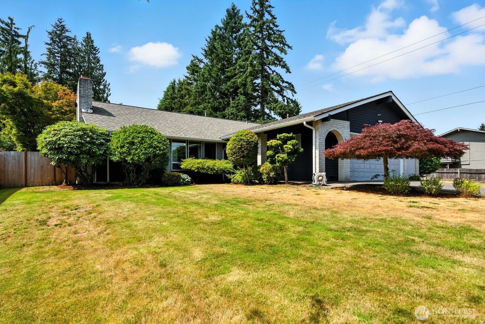 17828 Larch Way, Lynnwood, WA 98037