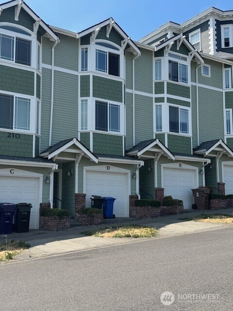 210 N G Street, Tacoma, WA 98403