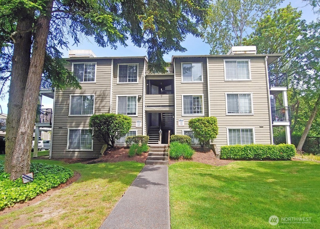 28716 18th Avenue S, Federal Way, WA 98003