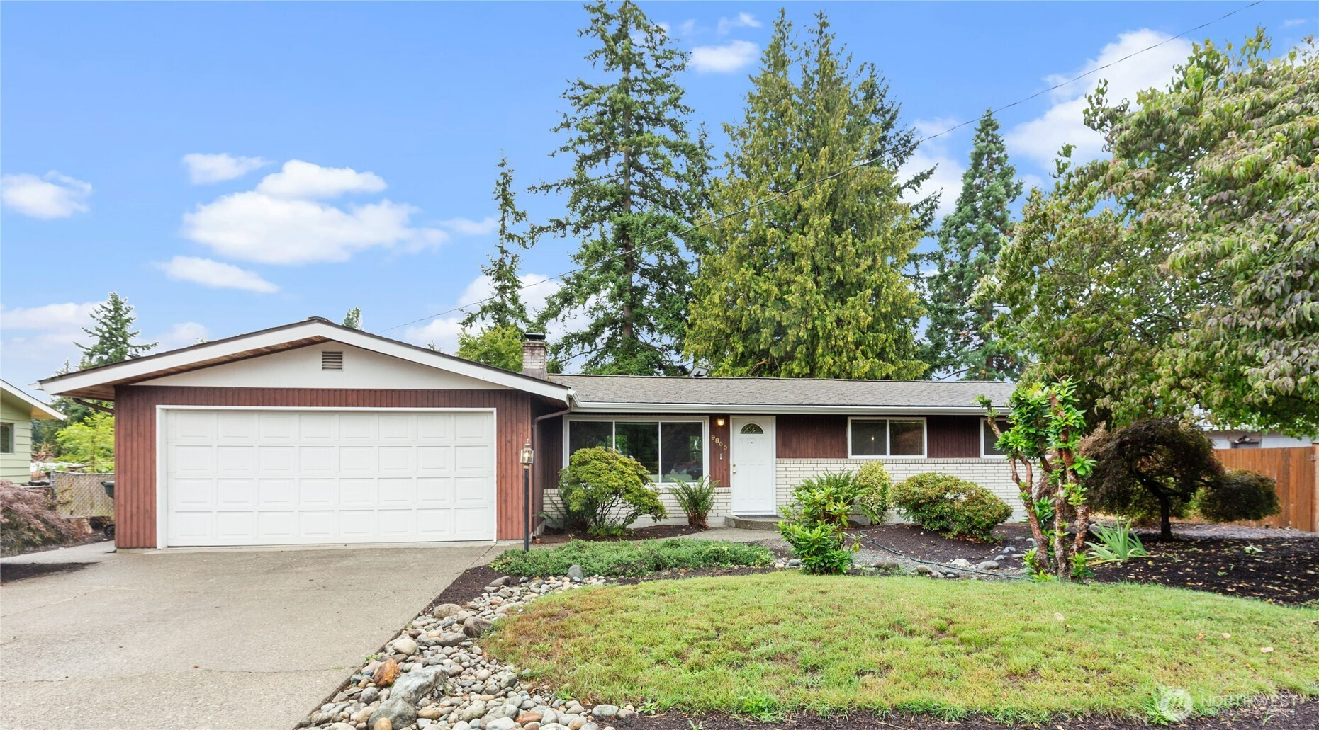 9805 S 212th Street, Kent, WA 98031