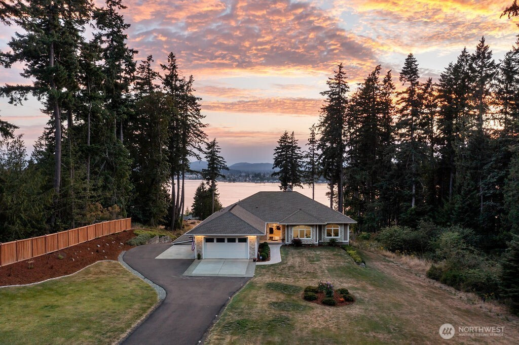 5400 E BLAISDELL Lane, Port Orchard, WA 98366