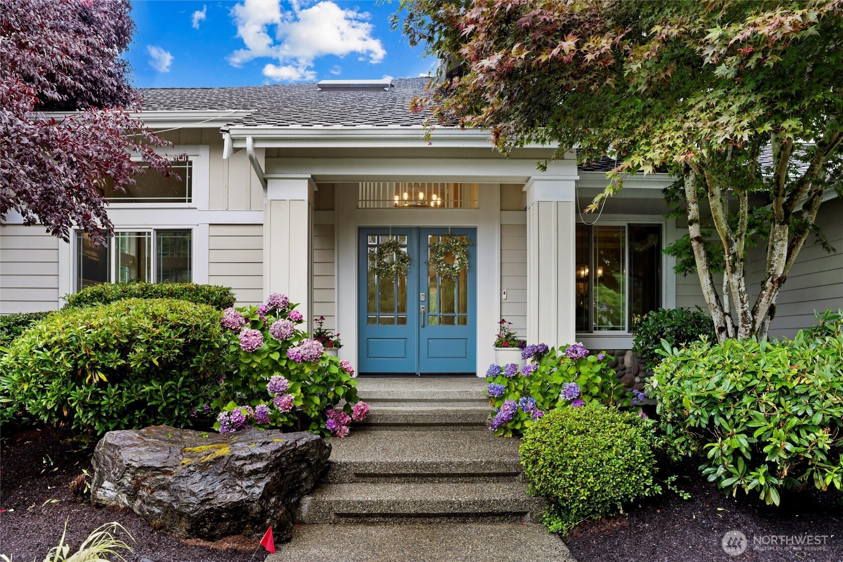 23926 SE 8th Place, Sammamish, WA 98075