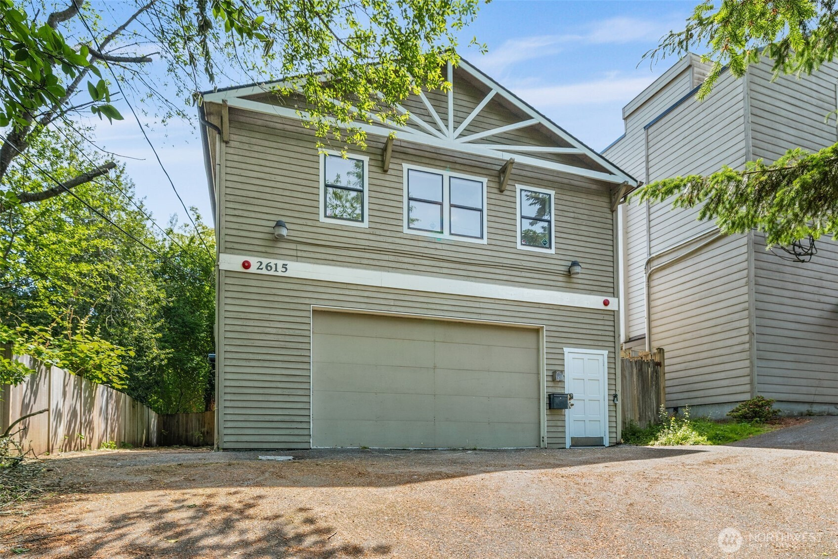 2615 NE 113th Street, Seattle, WA 98125