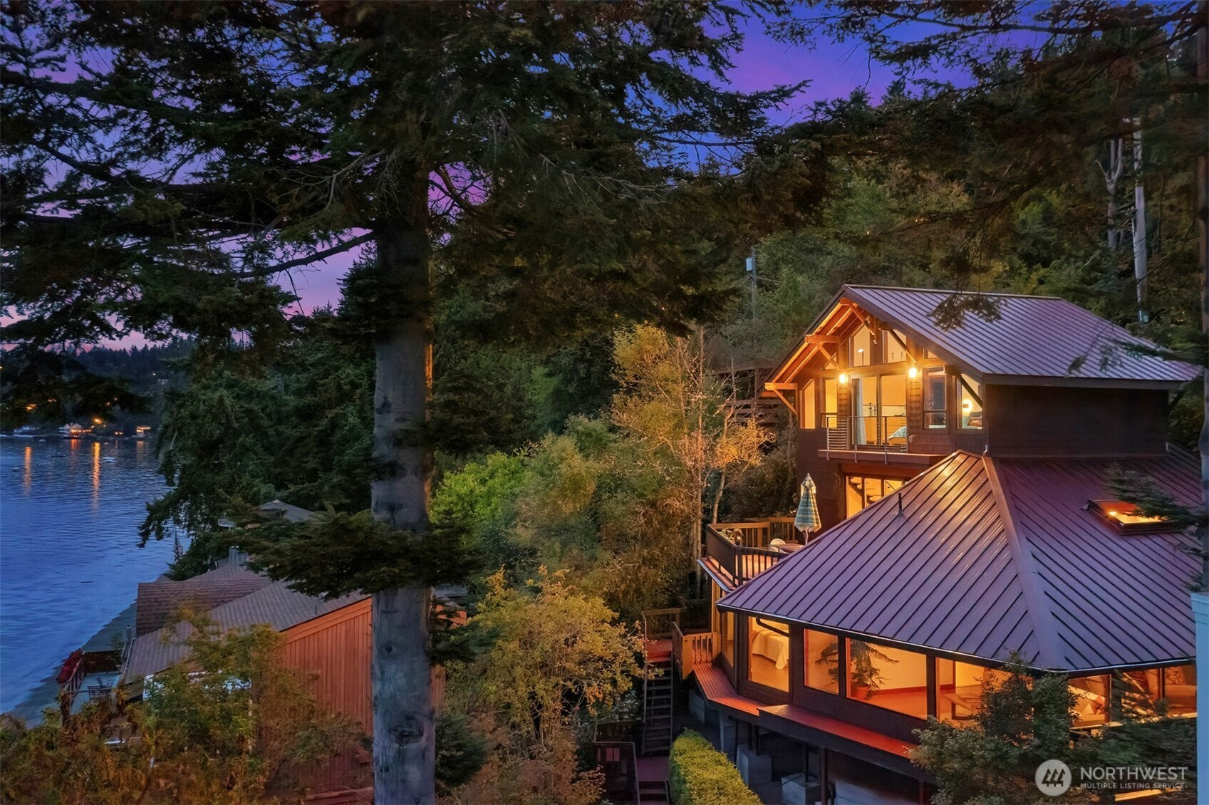 16763 Maplewild Avenue SW, Seattle, WA 98166