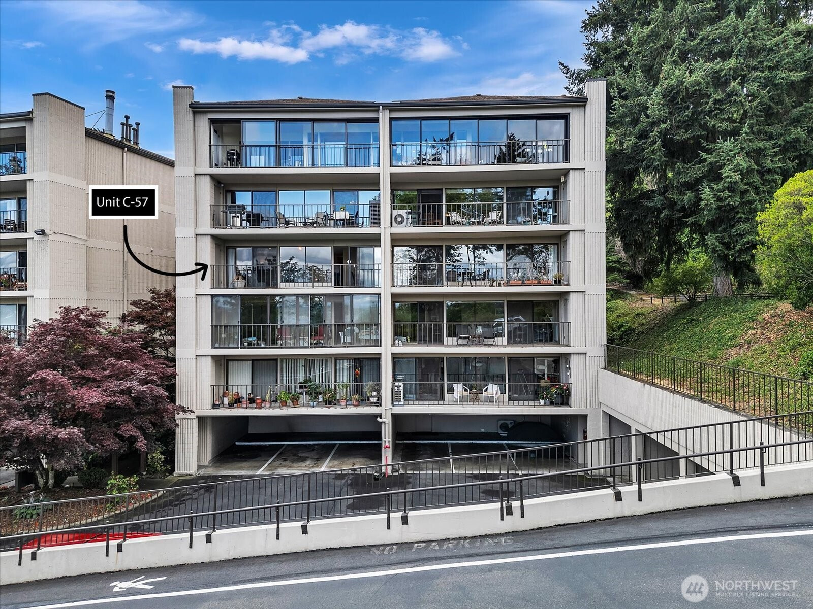 8001 Sand Point Way, Seattle, WA 98115