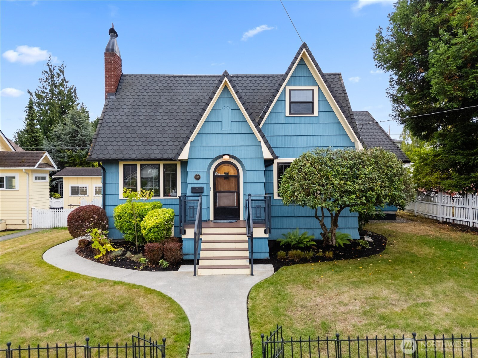 1315 7th Street, Anacortes, WA 98221