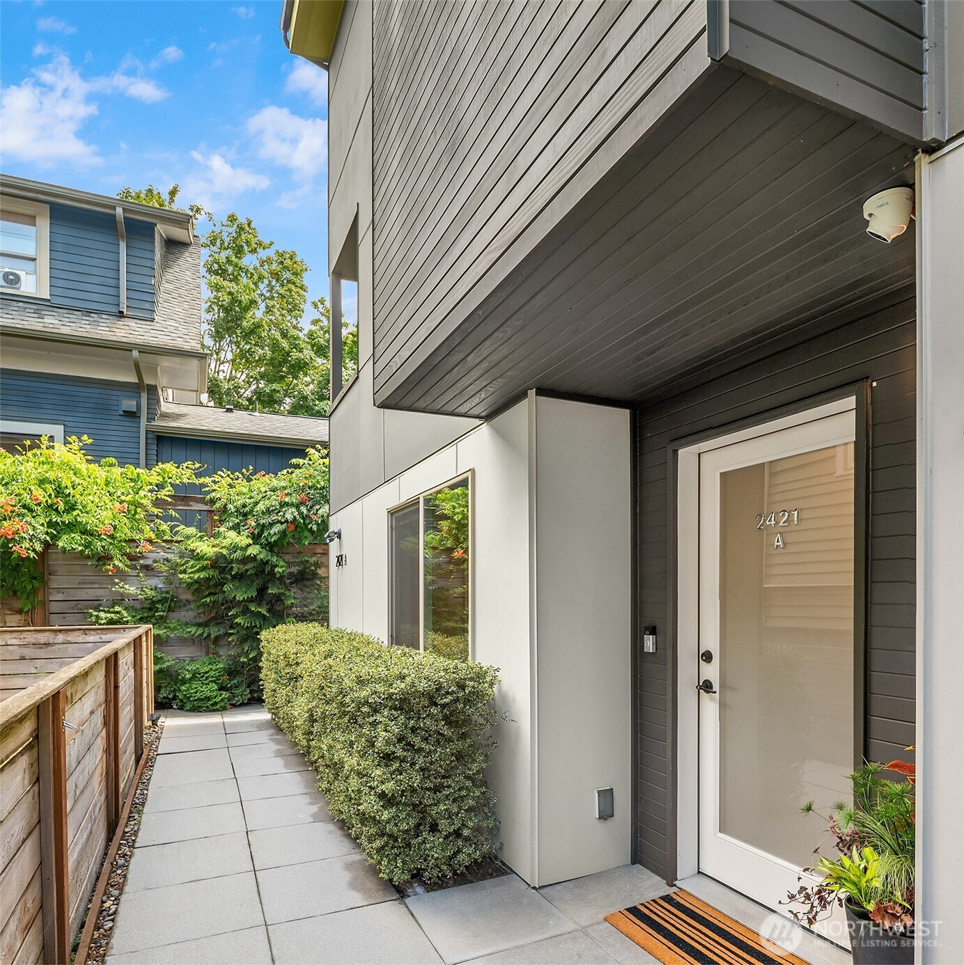 2421 NW 61st Street, Seattle, WA 98107