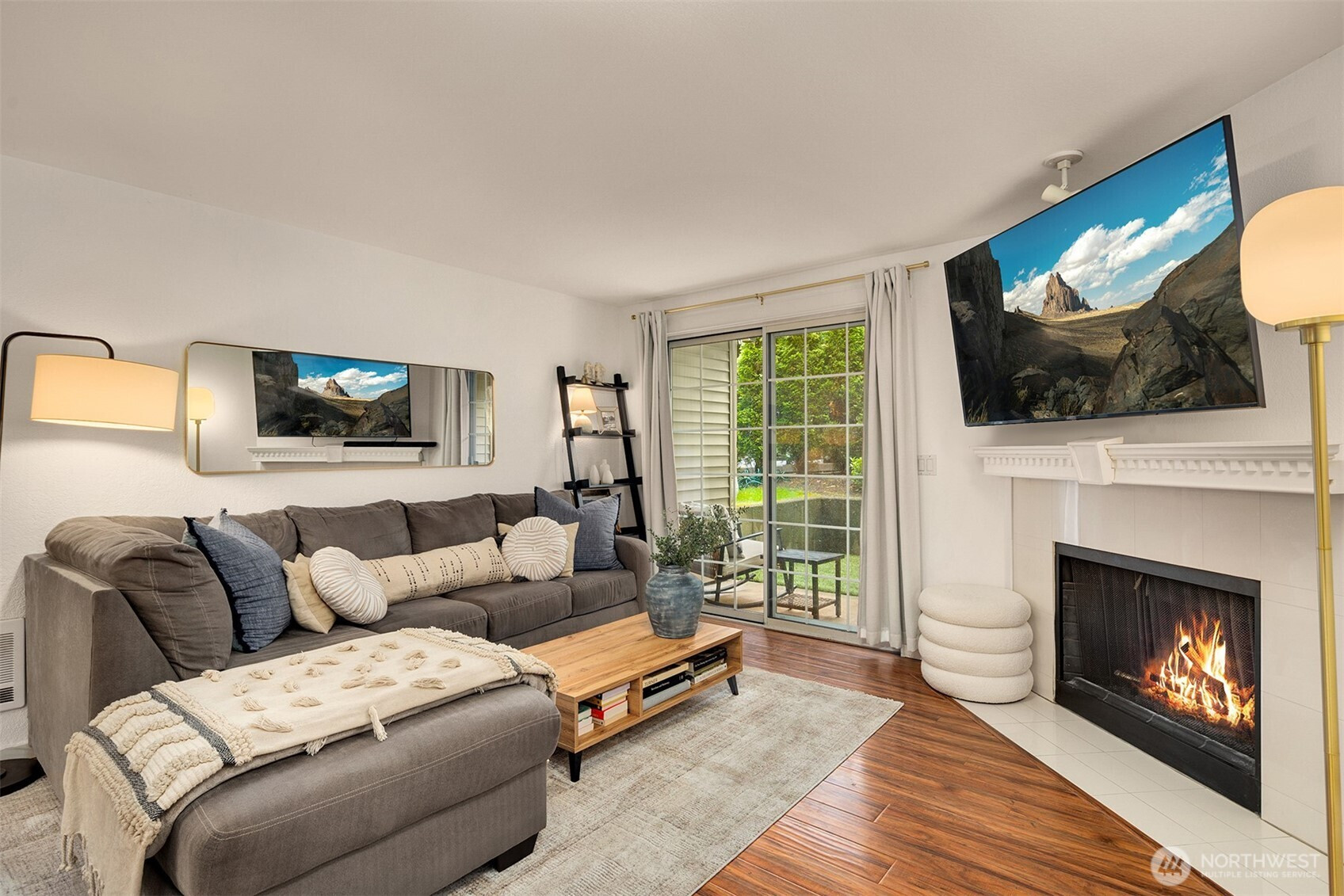 215 9th Street, Kirkland, WA 98033