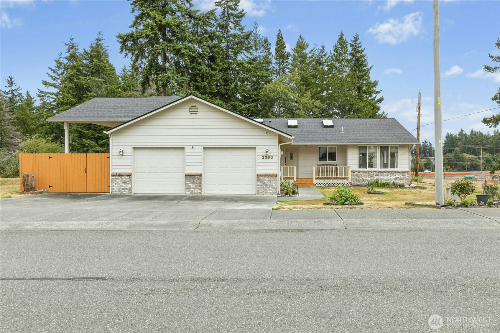 2360 SW Vista Park Drive, Oak Harbor, WA 98277