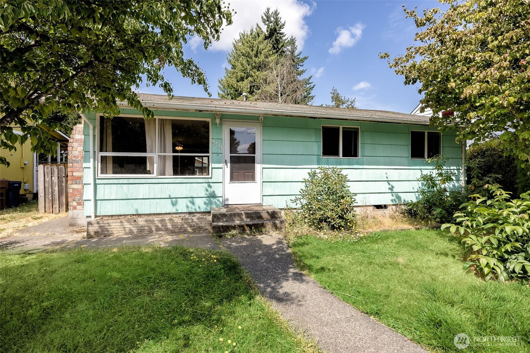 8234 E B Street, Tacoma, WA 98404