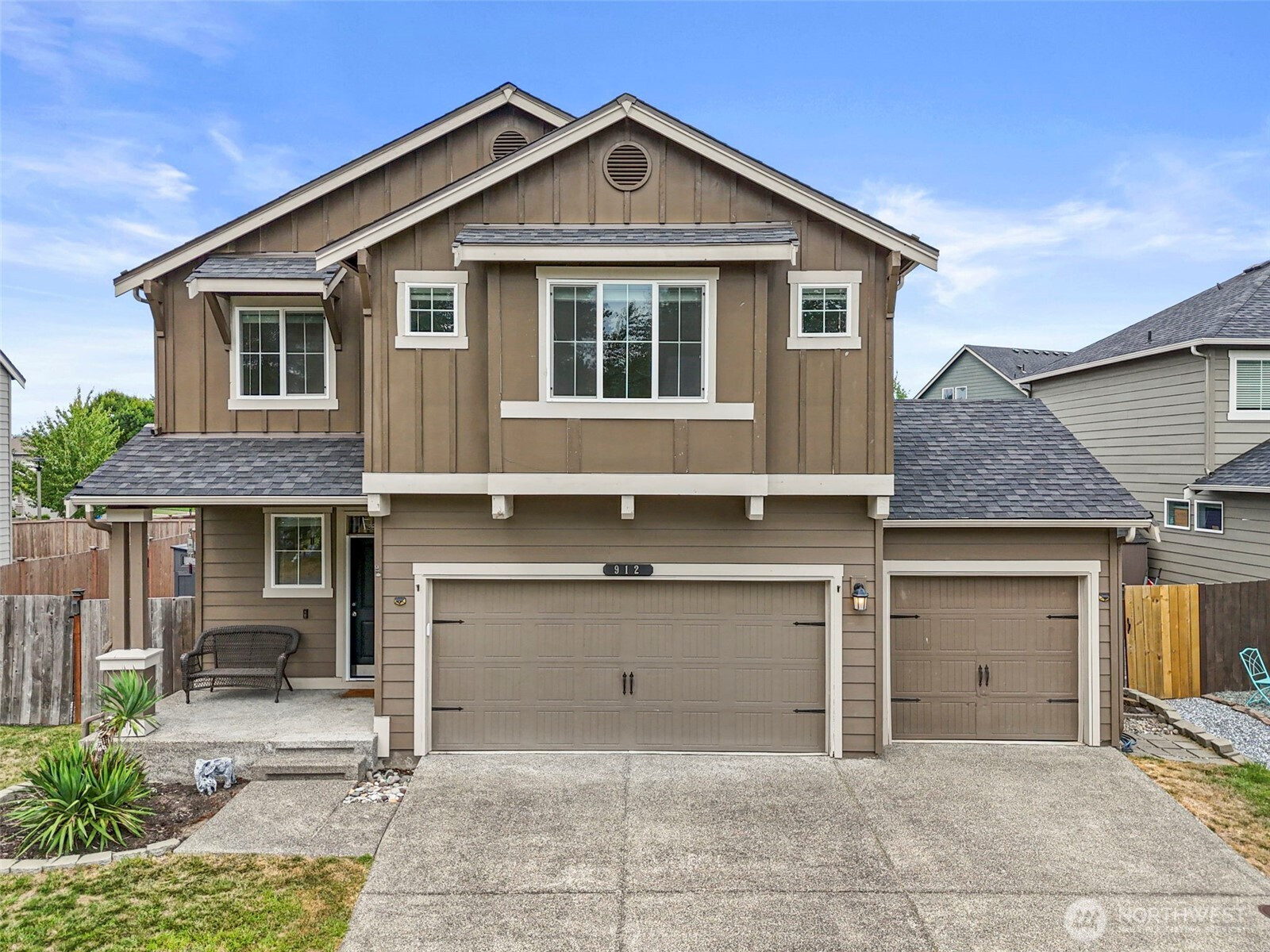 912 O'Farrell Lane NW, Orting, WA 98360