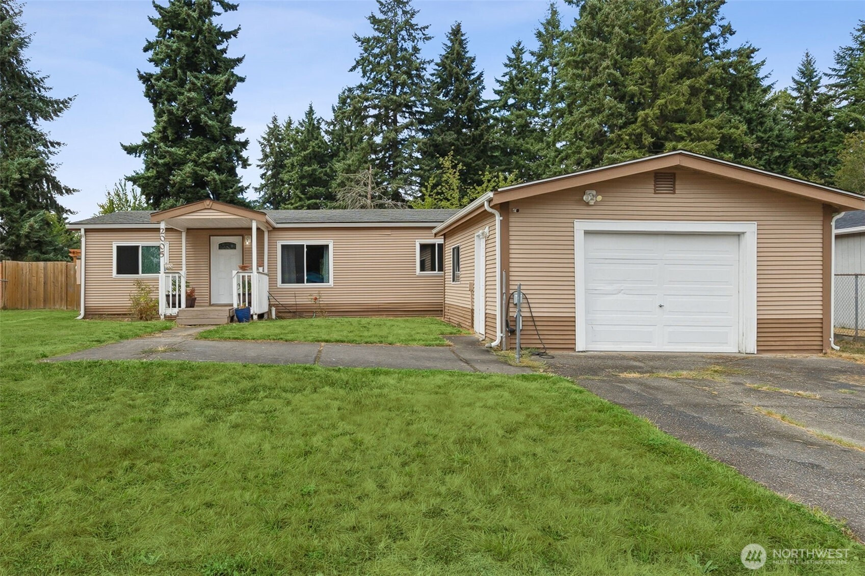 2005 77th Street Ct E, Tacoma, WA 98404