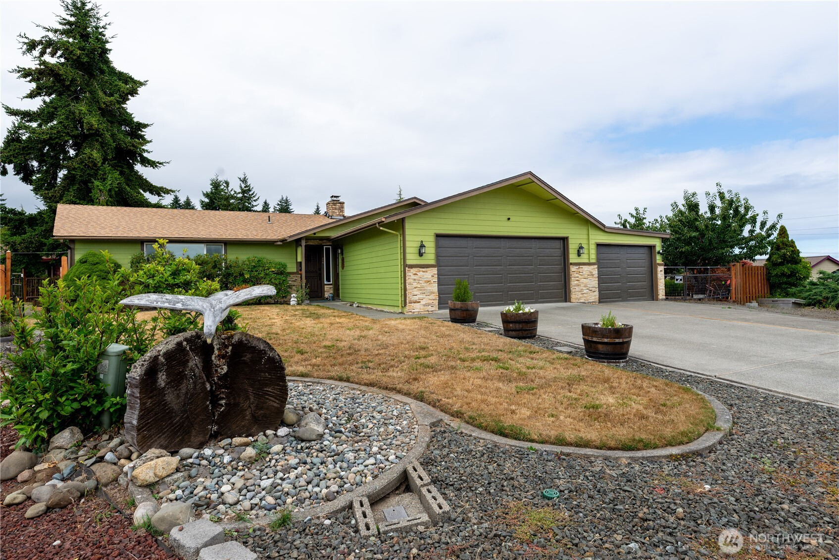 718 Elizabeth Place, Port Angeles, WA 98362